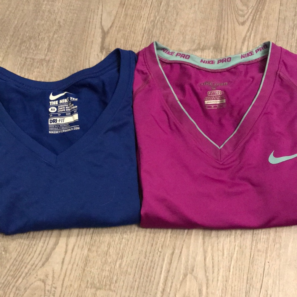 BUNDLE**2 Nike athletic shirts